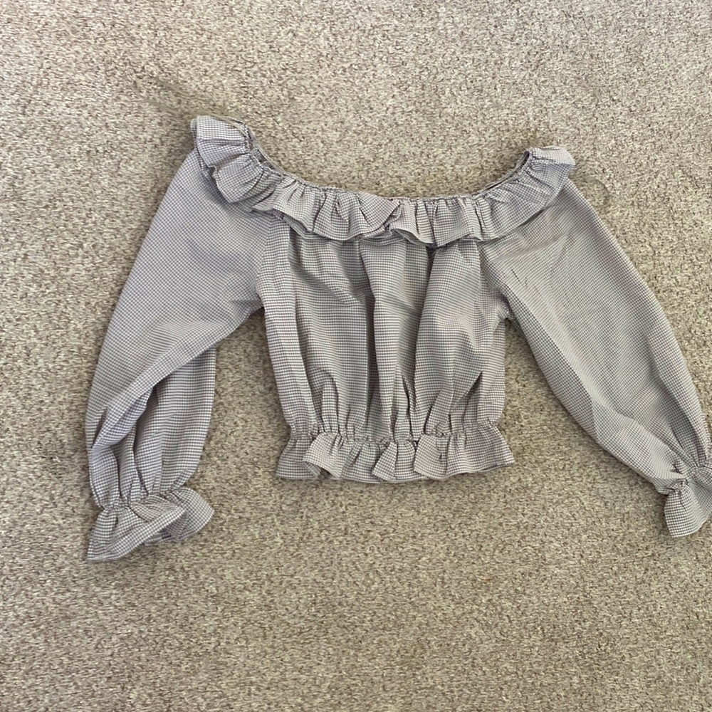 Off the shoulder plad long sleeve shirt cropped